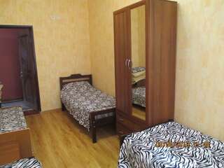 Апартаменты Ararat & Svetlana Алахадзы Четырехместный номер эконом-класса-6