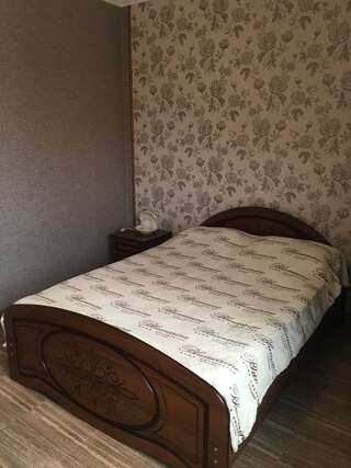 Апартаменты Ararat & Svetlana Алахадзы Стандартный трехместный номер-1